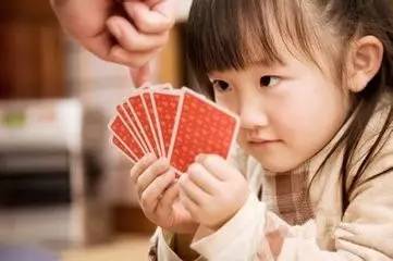 英文集中注意力_英语集中注意力短语_集中注意力的英文